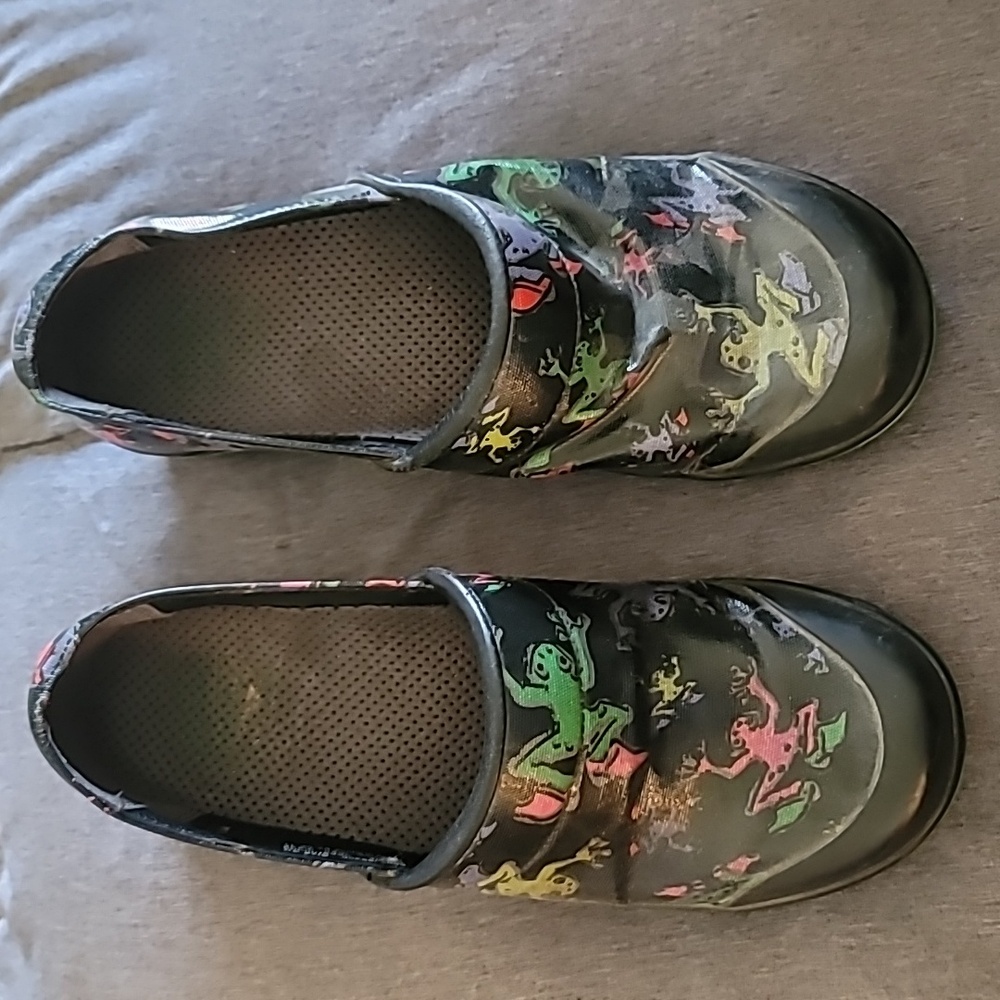 Women's Dansko Vegan Volley Size EU 38 US 7.5 Black Multicolor Slip On Clogs